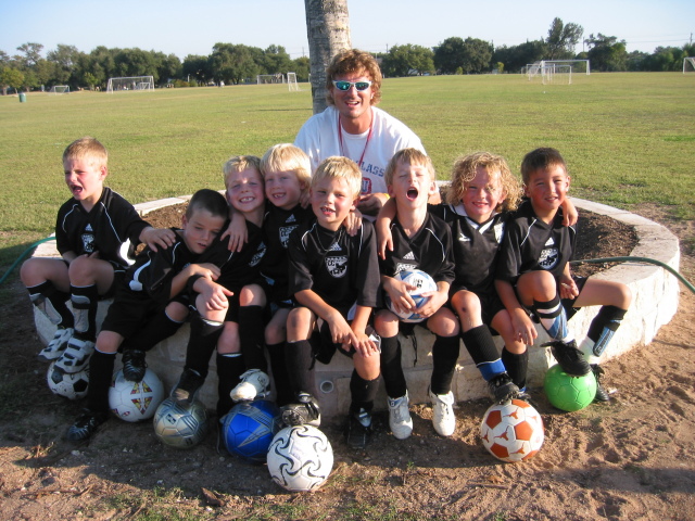 2005/10 October/Soccer Pics/640x480_IMG_2402.JPG